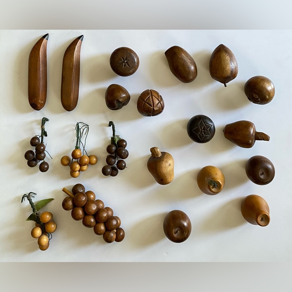 Mid Century Modern Wooden Fruit Hand Carved 20 Piece Lot